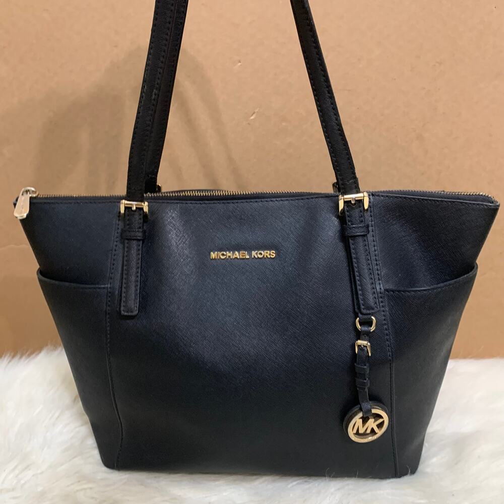 MICHAEL KORS Jet Set Travel Large Black Saffiano Leather CHARLOTTE Tote